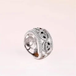 Jeulia Nightmare Before Christmas Wedding Band 925 Sterling Silver Jack Skellington Skull Rings CZ Solitaire Engagement Rings With Side Stones Halloween Jewelry Chirstmas Birthday Festival Gift -Xmas Mart Sales 510T3V6fx5L. AC UL1001