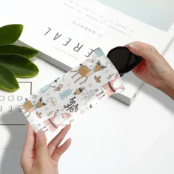 Glasses Case Eyeglasses Pouch - Christmas Reindeer Snowman Santa Claus Squeeze Top Sunglasses Pouch Portable Leather Soft Eyewear Case For Women Men Kids -Xmas Mart Sales 612Ykult6L. AC UL1200