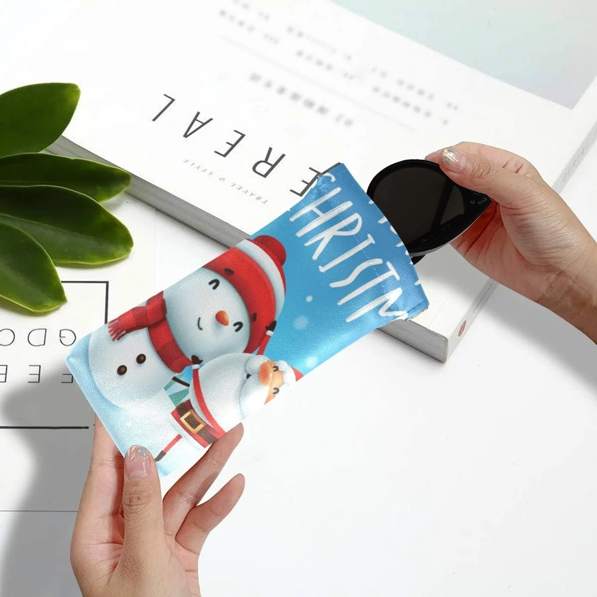 Glasses Pouch Eyeglasses Case - Christmas Santa Claus Snowman Squeeze Top Sunglasses Pouch Portable Microfiber Pouch For Women 8 Glasses Pouch Eyeglasses Case - Christmas Santa Claus Snowman Squeeze Top Sunglasses Pouch Portable Microfiber Pouch For Women - Image 6