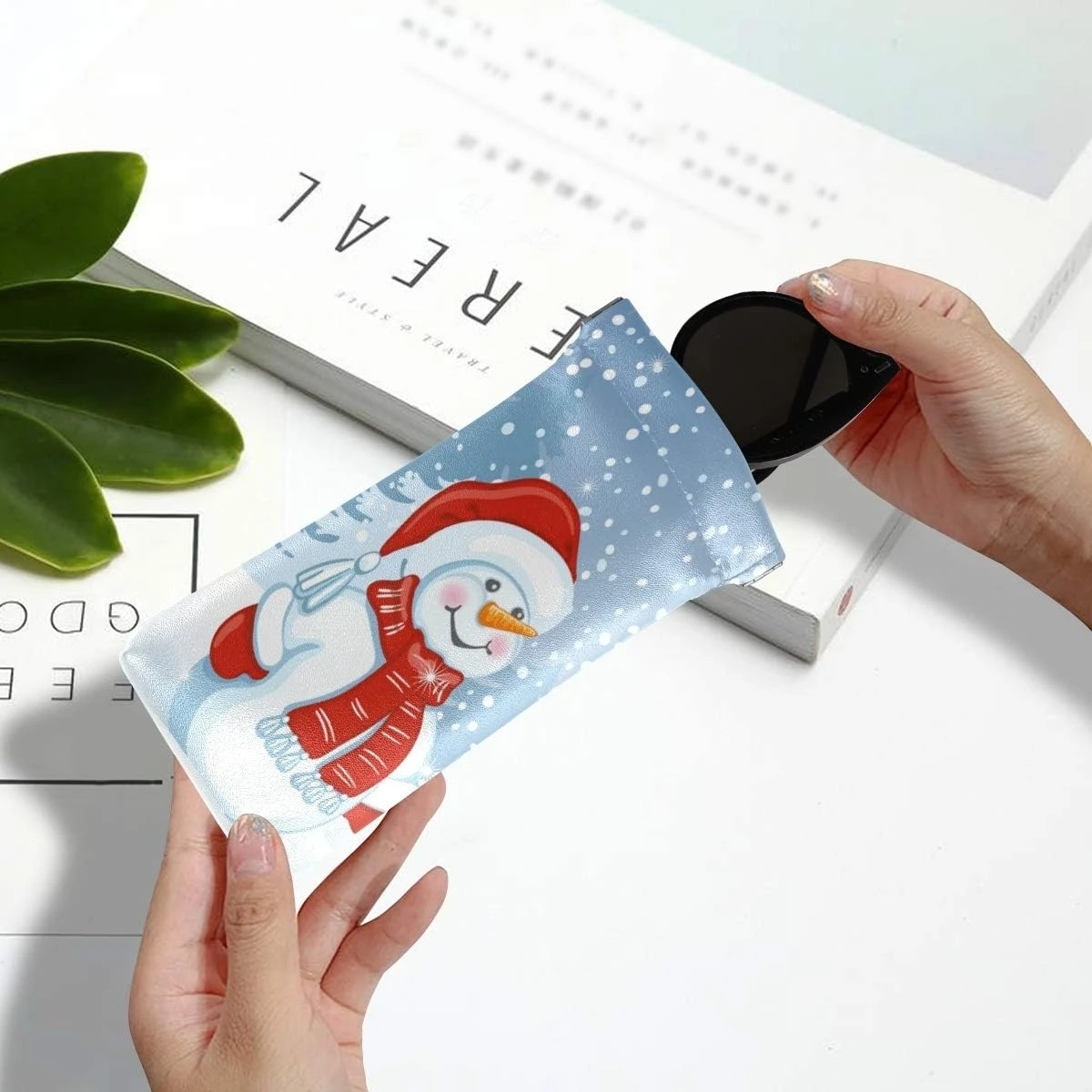 Glasses Pouch Eyeglasses Case - Christmas Snowman Santa Claus Squeeze Top Sunglasses Pouch Portable Anti-Scratch Eyeglasses Bag For Men Women 8 Glasses Pouch Eyeglasses Case - Christmas Snowman Santa Claus Squeeze Top Sunglasses Pouch Portable Anti-Scratch Eyeglasses Bag For Men Women - Image 6