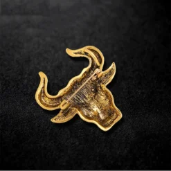 Vintage Bull Animal Brooch Pin For Women Men Unisex Fashion Gold Plated Engraved Ox Brooches Lapel Pins Dainty Dress Accessories Christmas Birthday Jewelry Gift Souvenir For Him -Xmas Mart Sales 61bSpHt3QL. AC UL1000