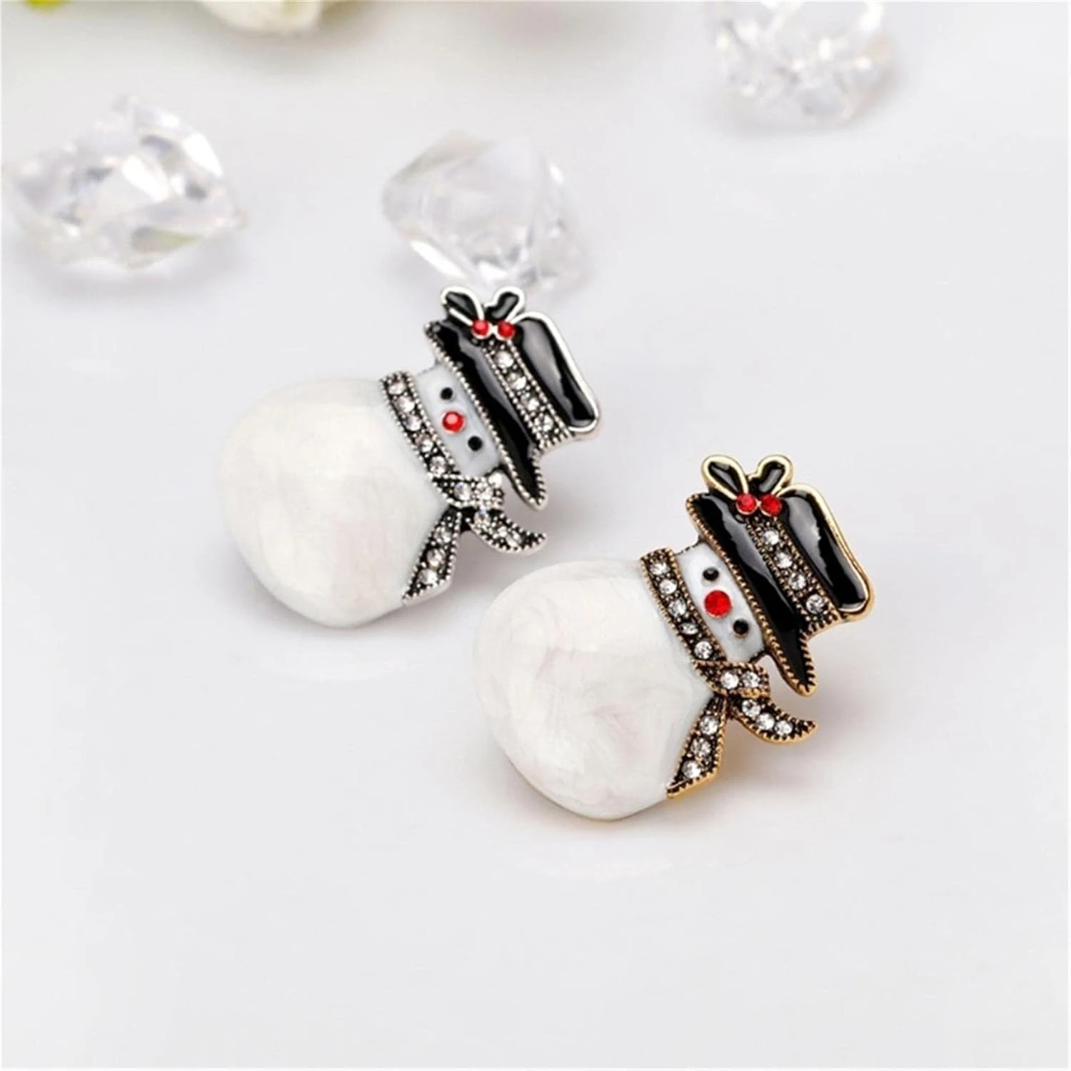 GENERIC TraveT Winter Christmas Snowman Crystal Brooch Pin Rhinestone Snowman Lapel Pin For Clothes Bags 6 GENERIC TraveT Winter Christmas Snowman Crystal Brooch Pin Rhinestone Snowman Lapel Pin For Clothes Bags - Image 4