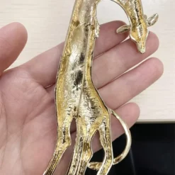 Enamel Giraffe Animal Brooch Pin For Women Girls Men Fashion Rhinestone Gold Tone Exquisite Big Dress Hat Costume Accessories Creative Christmas Birthday Holiday Decor Jewelry Gift For Pet Lover -Xmas Mart Sales 61bmkgUYCNL. AC UL1000