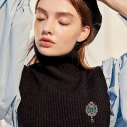 Vintage Teardrop Emerald Green Rhinestones Flower Brooches Pins Delicate Sparkly Crystal Flowers Tassel Dangle Drop Brooch Classic For Wedding Party Dance Banquet For Women Ladies Dainty Elegant Beautiful Lapel Pins Dress Suit Shirt Ceremony Clothes Accessories Daily Jewelry Mother's Day Valentine's Day Decor Christmas Birthday Gifts Her Mom Wife -Xmas Mart Sales 61fZC8BUyHL. AC UL1000