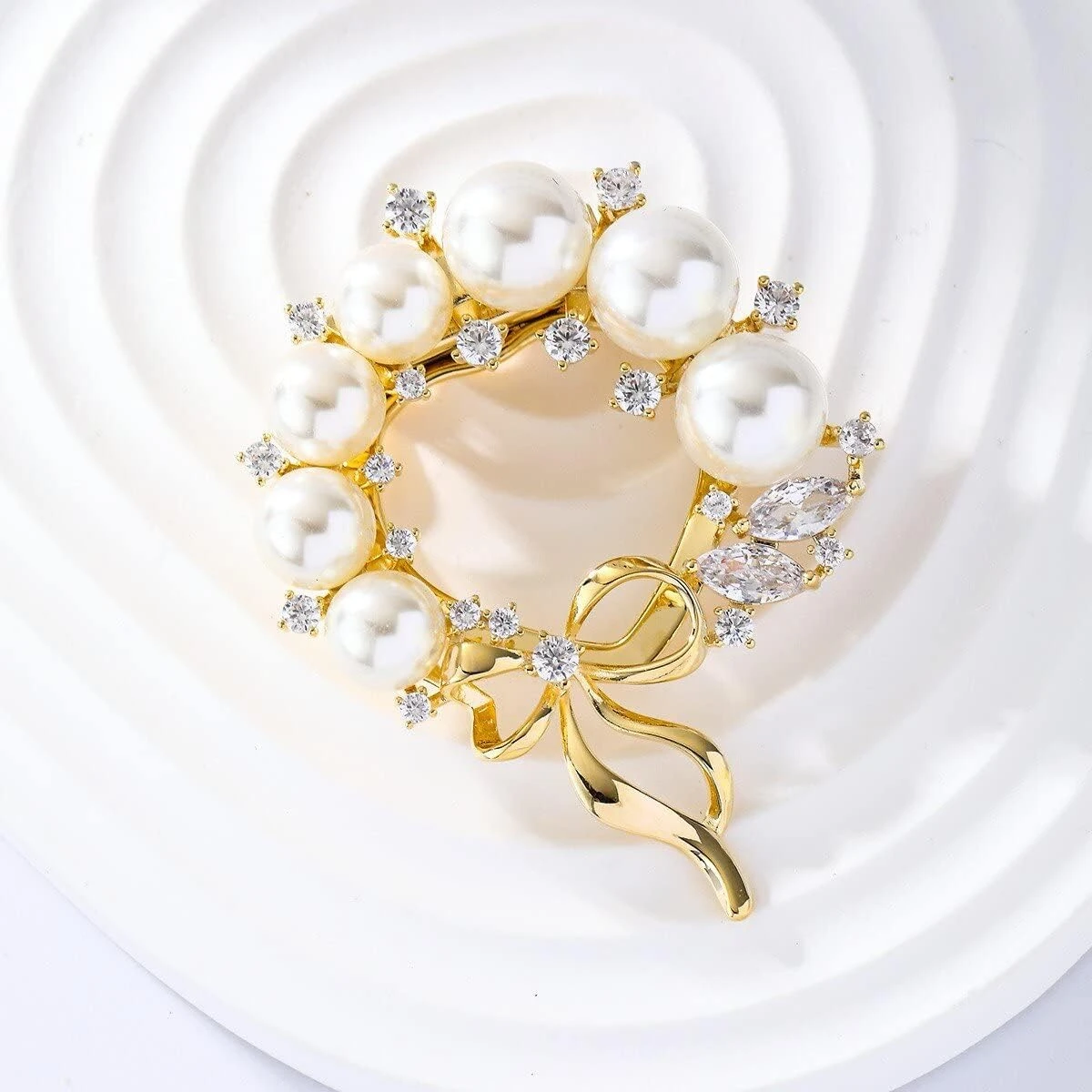 EMEGCY Christmas Wreath Brooch Christmas Bells Brooch Pin Santa Claus Brooch Gold-plated Laple Pin Christmas Gift For Women Girls Friends 8 EMEGCY Christmas Wreath Brooch Christmas Bells Brooch Pin Santa Claus Brooch Gold-plated Laple Pin Christmas Gift For Women Girls Friends - Image 6
