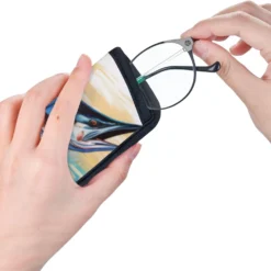 VALFIM Christmas Eyeglasses Case, Portable Neoprene Soft Sunglasses Case, Universal Eyeglasses Bag For Men And Women -Xmas Mart Sales 61qnR65eYL. AC UL1500