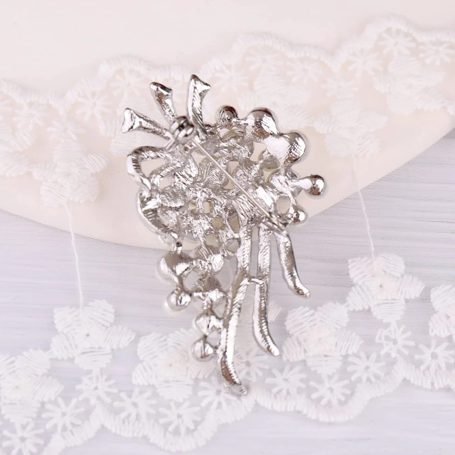 Sisslia Flower Brooch Pins For Women Gold Brooch Rhinestone Brooch Broach Large Flower Brooch Pins For Women Large Brooch For Women Wedding Banquet Anniversary Christmas Day New Year 6 Sisslia Flower Brooch Pins For Women Gold Brooch Rhinestone Brooch Broach Large Flower Brooch Pins For Women Large Brooch For Women Wedding Banquet Anniversary Christmas Day New Year - Image 4