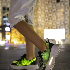 PYYIQI Fiber Optic Led Shoes For Kids Light Up Sneaker Shoes For Boys Girls Flashing Dancing Shoes For Festivals, Christmas, Halloween, New Year Party With USB Charging -Xmas Mart Sales 713sGUyNydL. AC UL1500