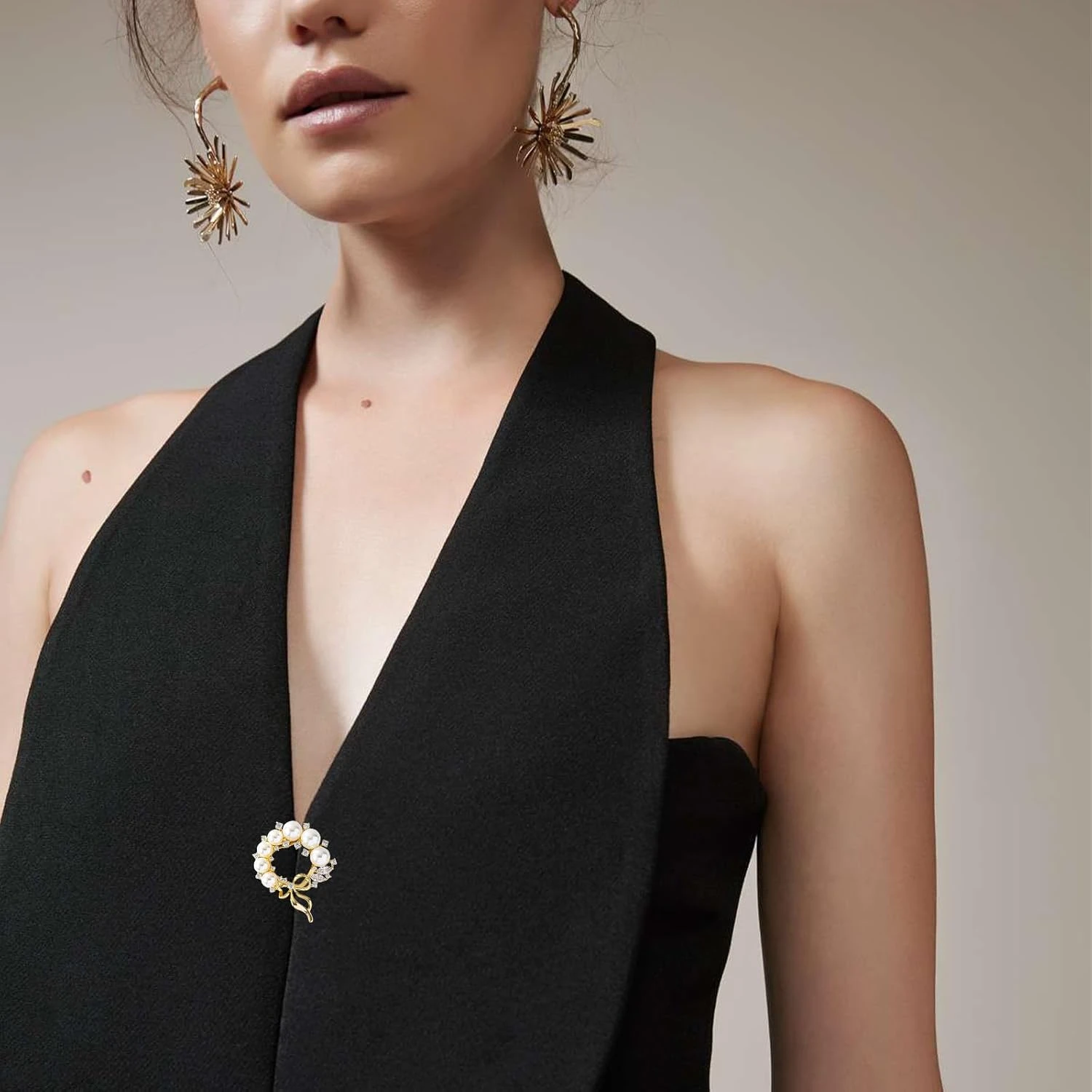 EMEGCY Christmas Wreath Brooch Christmas Bells Brooch Pin Santa Claus Brooch Gold-plated Laple Pin Christmas Gift For Women Girls Friends 5 EMEGCY Christmas Wreath Brooch Christmas Bells Brooch Pin Santa Claus Brooch Gold-plated Laple Pin Christmas Gift For Women Girls Friends - Image 3