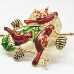 Gyn&Joy Christmas Enamel Holiday Brooch Pin -Xmas Mart Sales 71PkEY8g1cL. AC UL1500