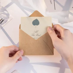 UNGENT THEM I Love You 100 Languages Bracelets Couples Gifts To My Men, Boyfriend, Girlfriend, Husband, My Love, Soulmate, Fiance - Anniversary Valentines Day Birthday Christmas Gift For Him And Her -Xmas Mart Sales 71ejwdxRr5L. AC UL1500