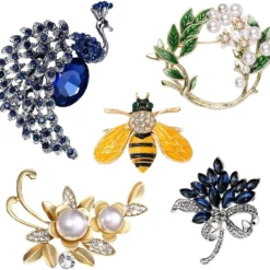 5 Pieces Vintage Elegant Animal Style Flower Shape Brooch Set For Women - Honey Bee Peacock Leaf Bouquet - Colorful Crystal Insect Pin Accessory For Women Girls Kids Birthday Christmas Gifts