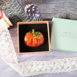 Sisslia Gold Brooch Rhinestone Brooch Broach Large Flower Brooch Pins For Women Brooch Pins For Women Fashion Wedding Anniversary New Year Christmas Halloween Brooch -Xmas Mart Sales 81Cg4bxjZzL. AC UL1500