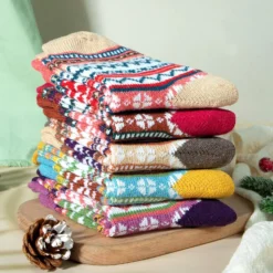 Loritta 5 Pairs Womens Wool Socks Thick Warm Soft Winter Knit Cozy Crew Socks Christmas Gifts -Xmas Mart Sales 81DchaRsq5L. AC UL1500