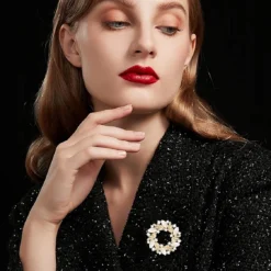 Brooches & Pins For Women, Flower Butterfly Dragonfly Heart Snowflake Brooch Pins, They Are The Best Choice For Women's Wedding Corsage Birthday Jewelry Gift Valentine's Day Christmas Gift -Xmas Mart Sales 81rSVNE8V1L. AC UL1500