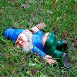 Cafele Funny Drunk Gnomes Garden Decor, Naughty Drunken Garden Gnome Statue Lying Down, Garden Sculptures Ornament For Outdoor Lawn Patio Yard Landscape Dwarf Figurines Christmas Decorations